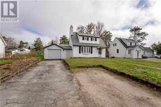 Detached House for Sale, 102 Whitney Avenue, Espanola, ON