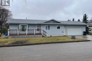 Detached House for Sale, 203 3rd Avenue, Canora, SK