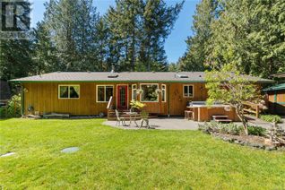 Detached House for Sale, 124 Baynes Dr, Bowser, BC