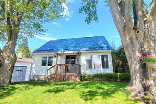 Detached House for Sale, 3 Otter Drive, Brockville, ON