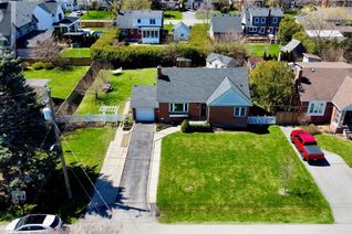 Detached House for Sale, 944 North Shore Boulevard W, Burlington, ON