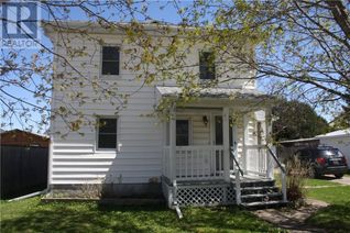 Detached House for Sale, 133 Blake Street, Renfrew, ON