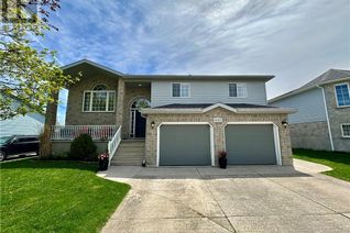Detached House for Sale, 643 Macyoung Drive, Kincardine, ON