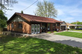Detached House for Sale, 28 Warren Road, Simcoe, ON