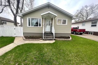 Bungalow for Sale, 612 4th Avenue Nw, Swift Current, SK
