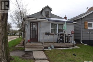 Detached House for Sale, 833 H Avenue S, Saskatoon, SK