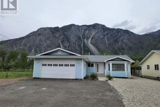 House for Sale, 819 10th Avenue, Keremeos, BC