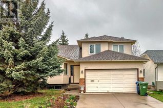 Detached House for Sale, 111 Wood Valley Bay Sw, Calgary, AB