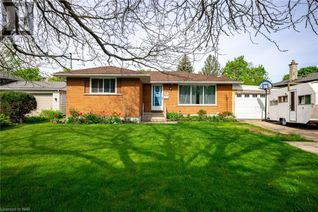 Detached House for Sale, 49 Highcourt Crescent, St. Catharines, ON