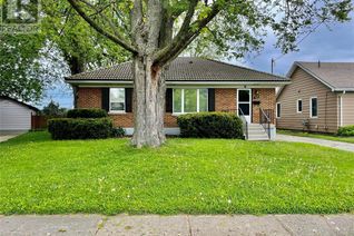 House for Sale, 42 Warwick Drive, Wallaceburg, ON