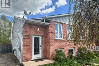 Semi-Detached House for Sale, 36 Mayfair Drive, Welland, ON