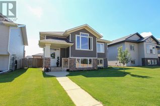 House for Sale, 32 Iron Wolf Boulevard, Lacombe, AB