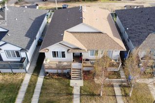 Bungalow for Sale, 4817 54 Avenue, Wetaskiwin, AB