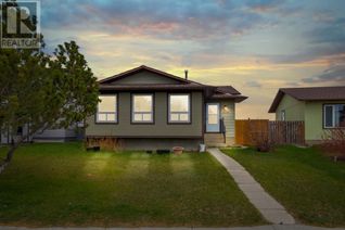 Detached House for Sale, 228 Beddington Circle Ne, Calgary, AB