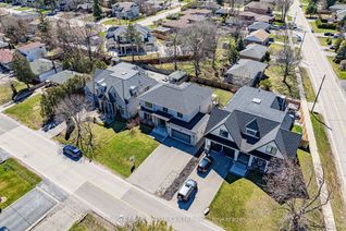 Detached House for Sale, 600 Maplehurst Ave, Oakville, ON