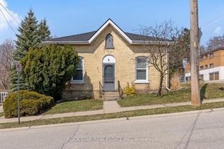 Detached House for Sale, 40 Niagara St, Brantford, ON