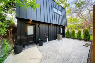 Detached House for Rent, 572 Palmerston Ave #Coach, Toronto, ON