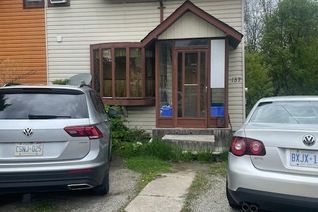 Semi-Detached House for Sale, 137 Clarence St, Vaughan, ON