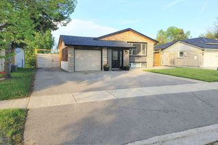 Bungalow for Sale, 82 Shea Cres, Kitchener, ON
