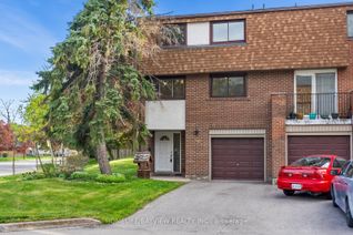 Townhouse for Sale, 1051 Cedarglen Gate #30, Mississauga, ON