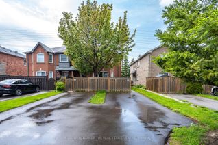 Townhouse for Sale, 570 Pinder Ave, Newmarket, ON
