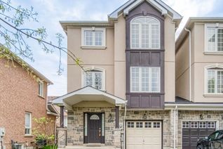 Freehold Townhouse for Sale, 170 Gail Parks Cres, Newmarket, ON