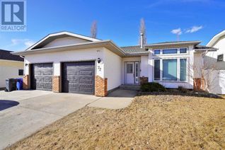 Detached House for Sale, 72 Dawson Street, Red Deer, AB