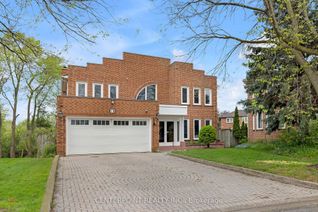 Detached House for Sale, 18 Trinity Cres, Richmond Hill, ON