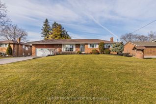 Detached House for Sale, 118 Halls Rd N, Whitby, ON