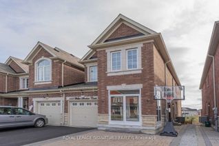 Freehold Townhouse for Rent, 115 Walter Sinclair Crt, Richmond Hill, ON