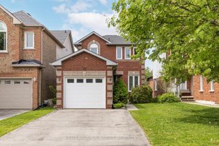 Detached House for Sale, 35 Chatsworth Cres, Hamilton, ON