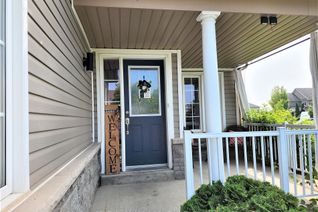 Freehold Townhouse for Sale, 201 Cowling Hts, Peterborough, ON
