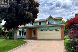 Detached House for Sale, 139 Elgin Drive, Brampton, ON