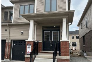 Freehold Townhouse for Sale, 15 Durham Ave, Barrie, ON