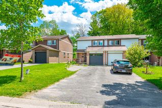 Freehold Townhouse for Sale, 17 Burns Circ, Barrie, ON
