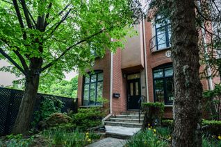 Freehold Townhouse for Sale, 24 Alex Mews, Toronto, ON
