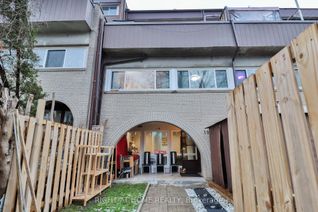 Townhouse for Sale, 19 London Green Crt #103, Toronto, ON
