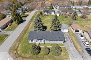 Detached House for Sale, 3 Inlet Crt, Georgina, ON