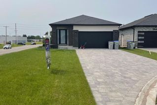 Detached House for Sale, 42 Alexander Circ, Strathroy-Caradoc, ON