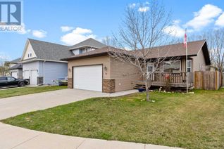 Detached House for Sale, 31 Mackenzie Way, Carstairs, AB