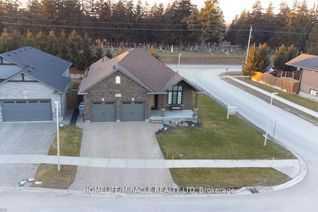 Bungalow for Sale, 1 Drake Crt, Strathroy-Caradoc, ON