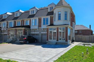 Freehold Townhouse for Sale, 5 Lowther Ave, Richmond Hill, ON