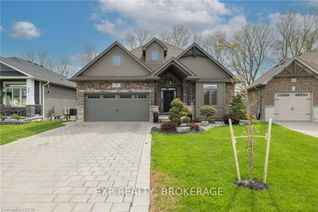 Detached House for Sale, 70 Kemp Cres, Strathroy-Caradoc, ON