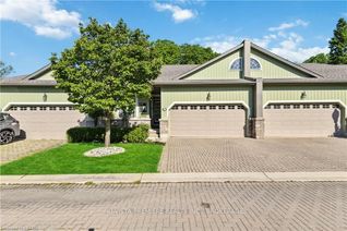 Bungalow for Sale, 29 OAKWOOD LINKS Lane, Lambton Shores, ON