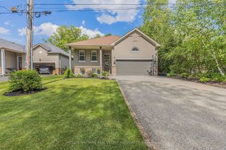 Detached House for Sale, 11 55th St S, Wasaga Beach, ON