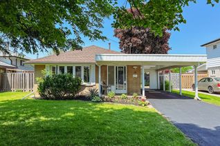 Detached House for Sale, 16 Mancroft Cres, Toronto, ON