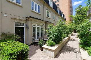 Freehold Townhouse for Sale, 8 Luscombe Lane, Toronto, ON