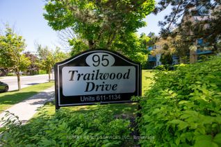 Condo Townhouse for Sale, 95 Trailwood Dr #1011, Mississauga, ON
