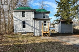Detached House for Sale, 210 Fourth Street, Gananoque, ON