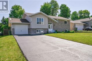 Raised Ranch-Style House for Sale, 60 Spruce Street, Petawawa, ON